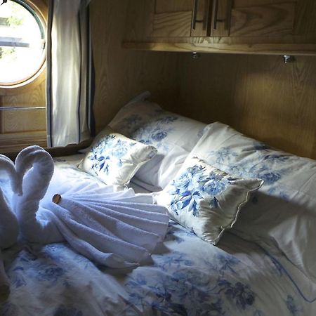 Houseboat Hotels Sheffield Oda fotoğraf